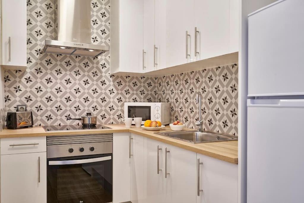 Bebarceloner Sants Apartments - 2 Bedrooms Exterior foto